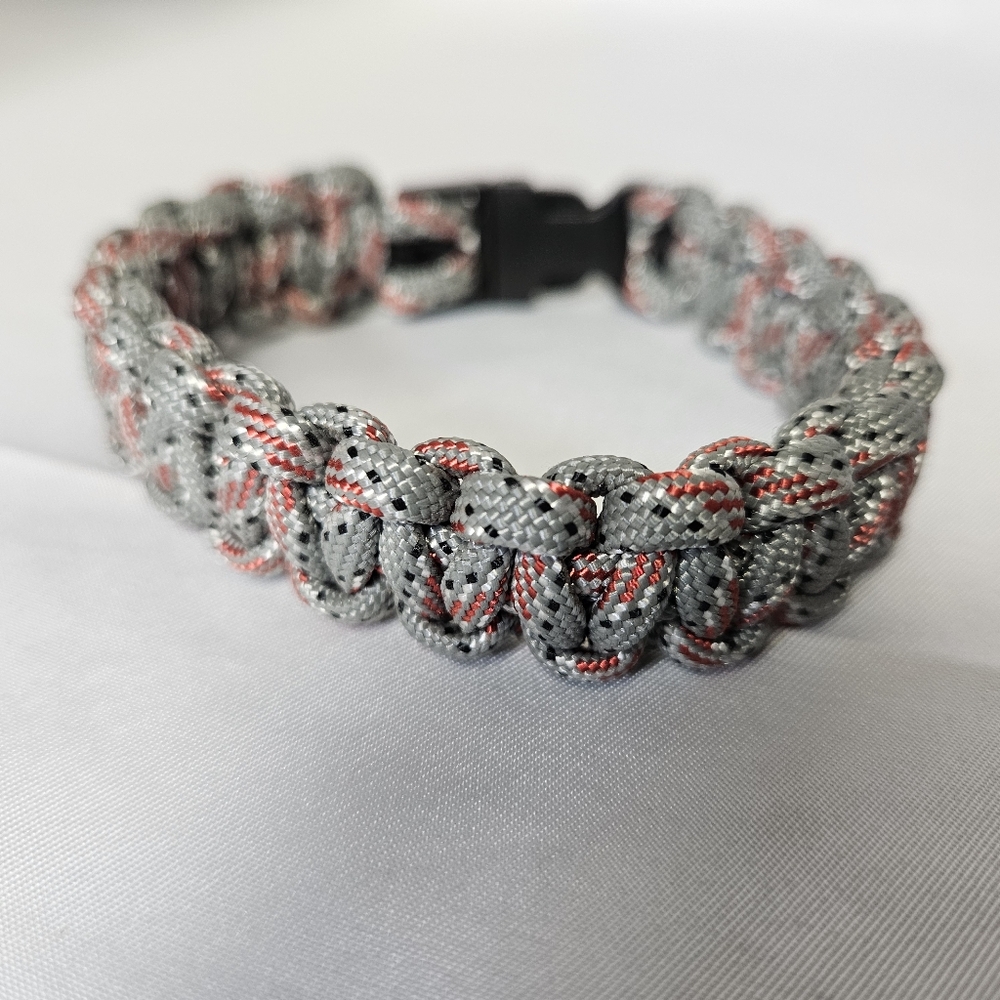 Handmade Gray and Red‎ 550 Paracord Bracelet Size 9.5"